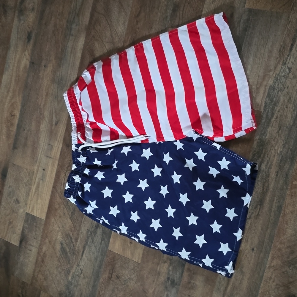 Mens size medium swim trunks